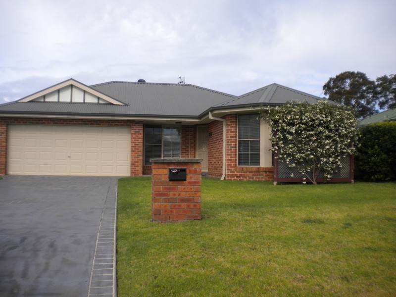 57 Burradoo Crescent, Worrigee NSW 2540