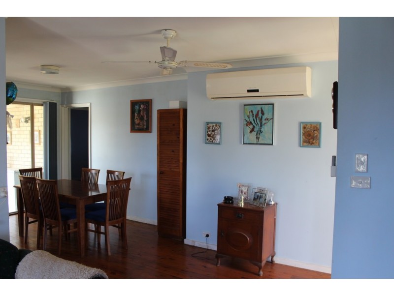 13 Alfred Street, Bomaderry NSW 2541