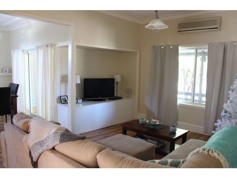 135 Plunkett Street, Nowra NSW 2541