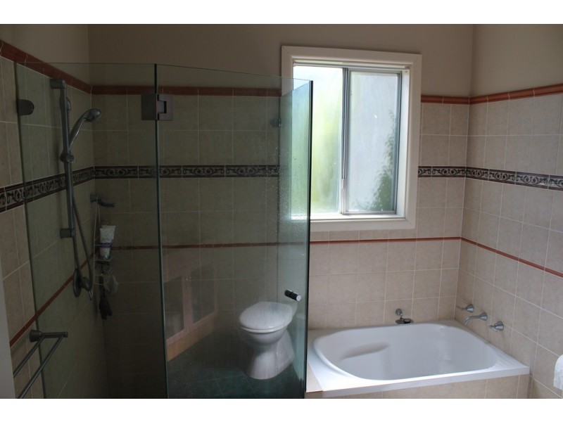 135 Plunkett Street, Nowra NSW 2541