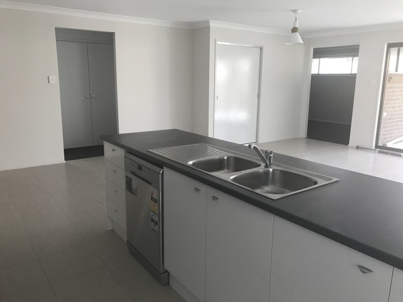 11 WARREGO DRIVE, Sanctuary Point NSW 2540