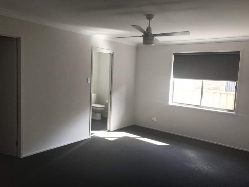 11 WARREGO DRIVE, Sanctuary Point NSW 2540