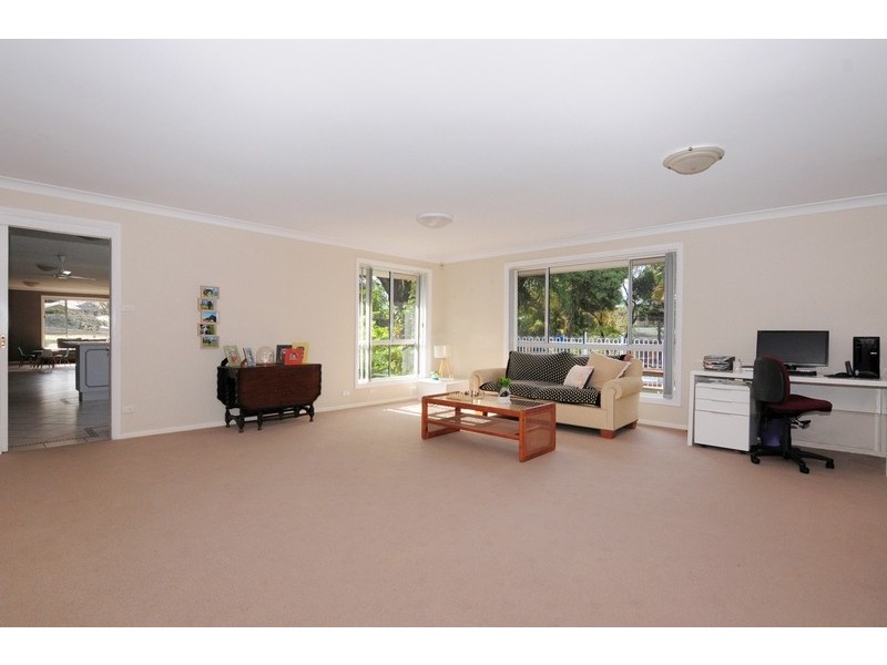 6 Torbin Place, Tomerong NSW 2540