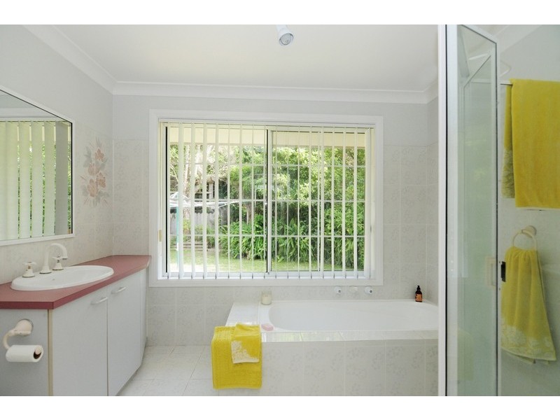 6 Torbin Place, Tomerong NSW 2540