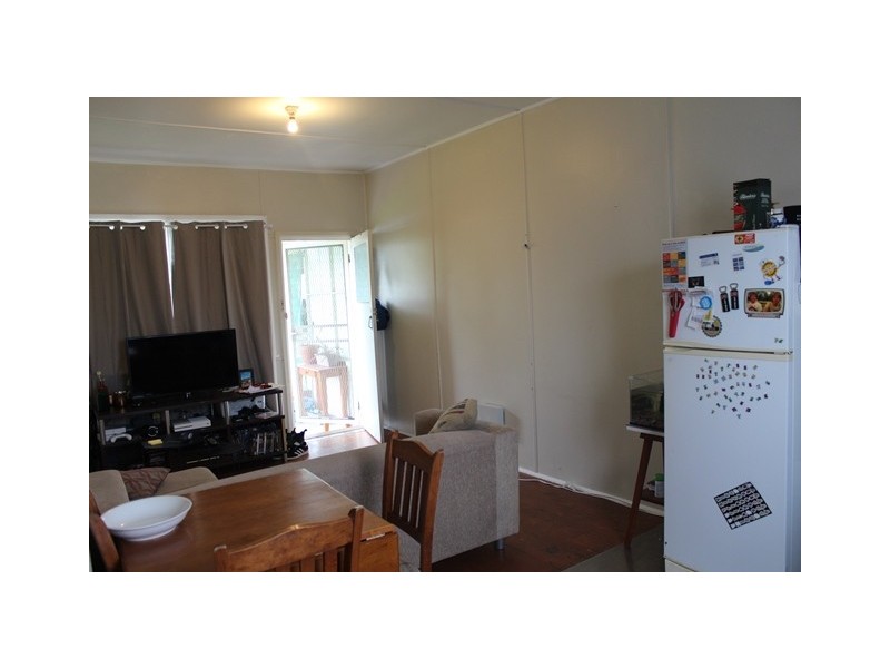 2 Lynburn Avenue, Bomaderry NSW 2541