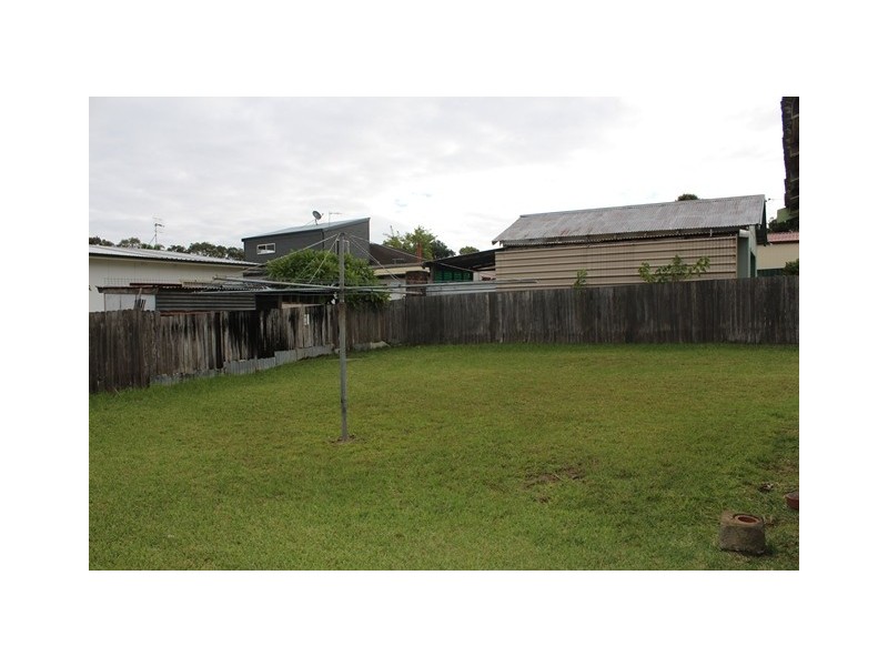 2 Lynburn Avenue, Bomaderry NSW 2541