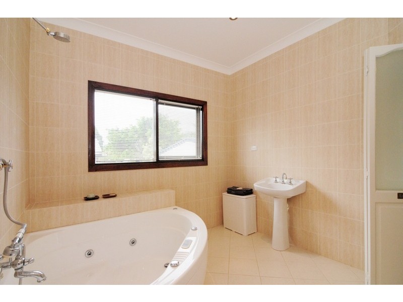 21 BOATHARBOUR DRIVE, Sussex Inlet NSW 2540