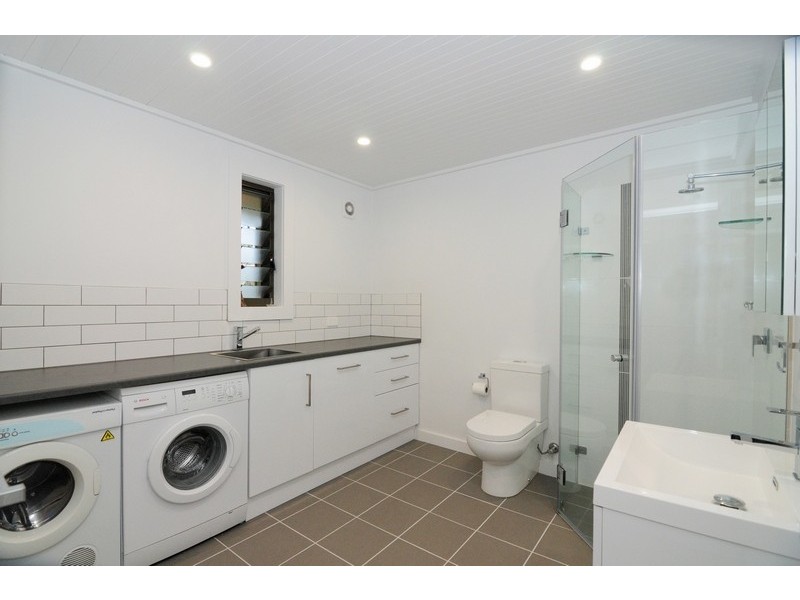 4 LORALYN AVENUE, St Georges Basin NSW 2540