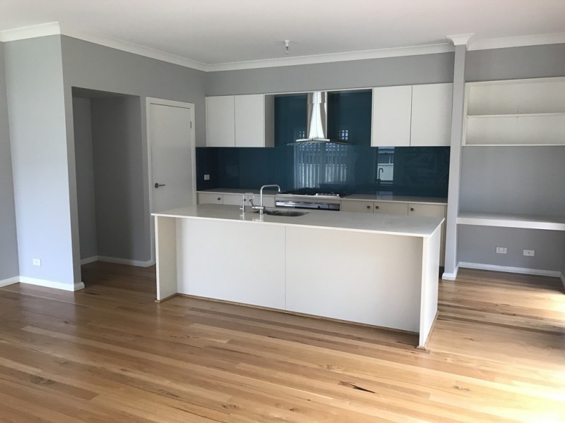 12 TASMAN PARK CLOSE, St Georges Basin NSW 2540