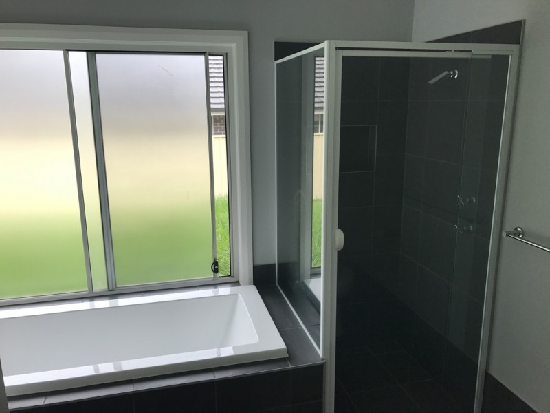 12 TASMAN PARK CLOSE, St Georges Basin NSW 2540