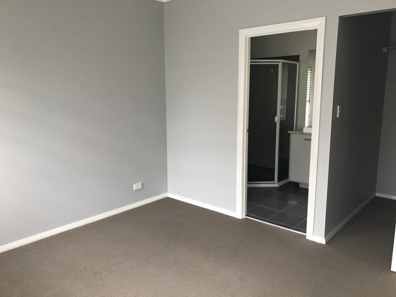 12 TASMAN PARK CLOSE, St Georges Basin NSW 2540