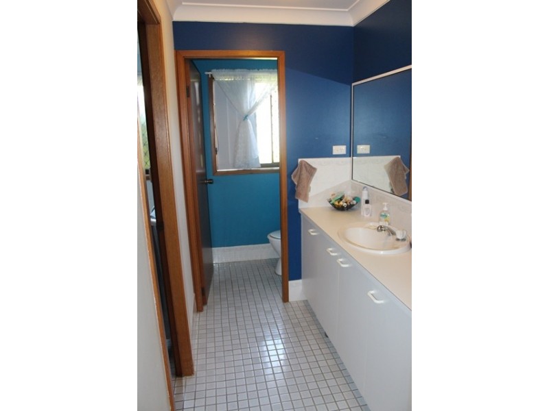 44 Yeovil Street, Bomaderry NSW 2541