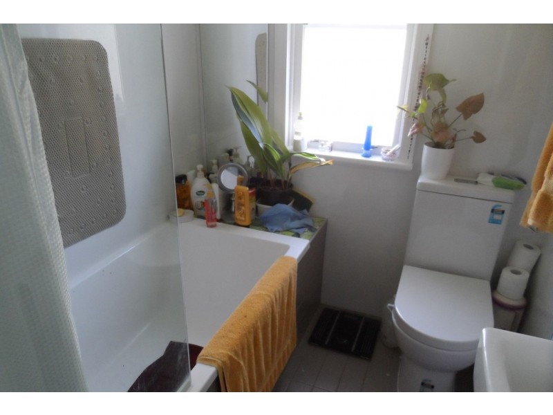 2 Quiberon Street, Nowra NSW 2541