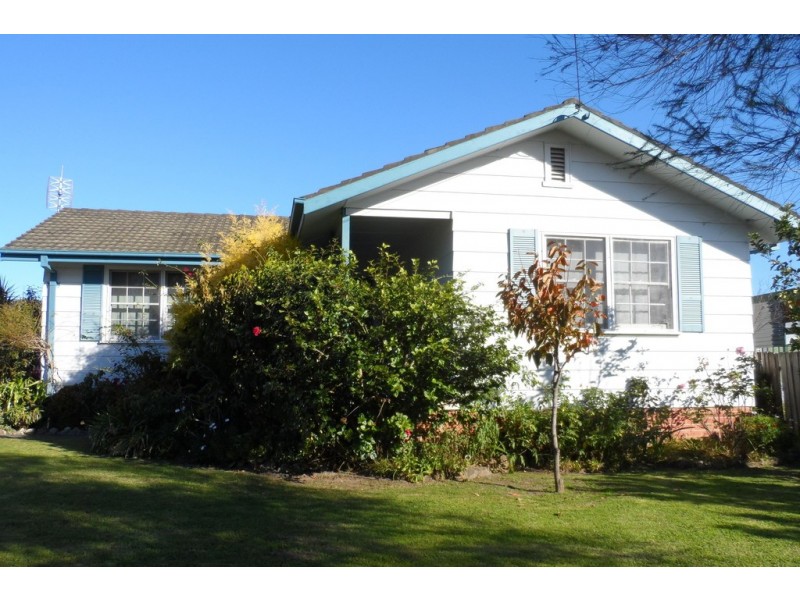 4 Supply Street, Nowra NSW 2541
