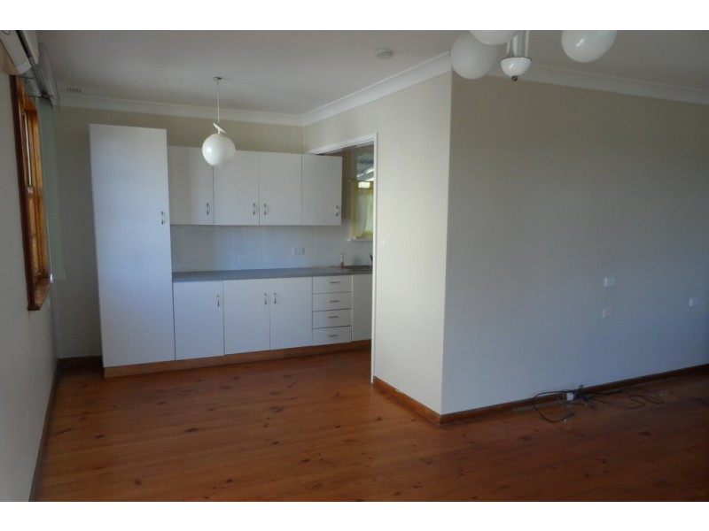4 Supply Street, Nowra NSW 2541