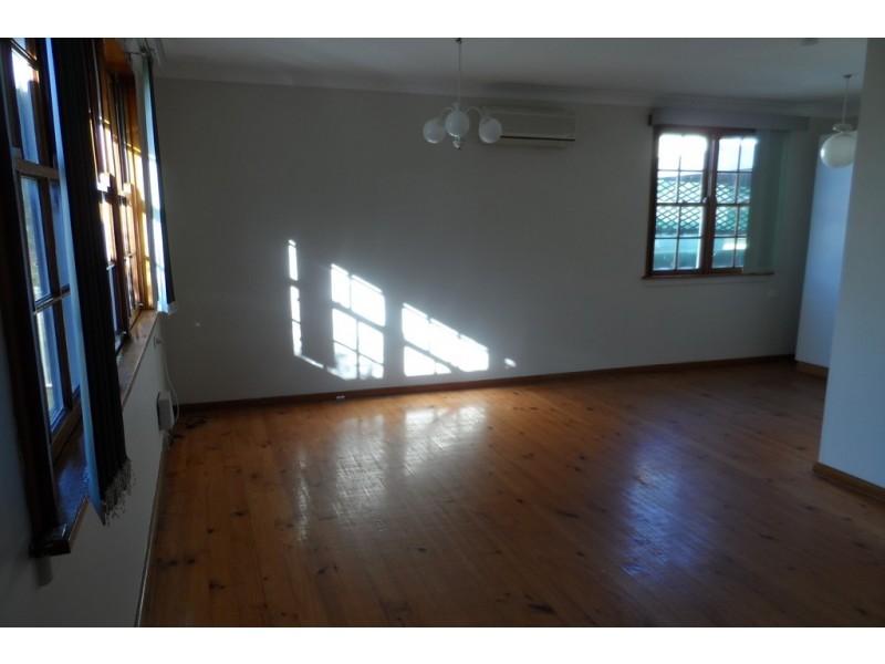 4 Supply Street, Nowra NSW 2541
