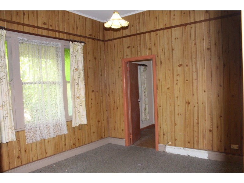 93 Berry Street, Nowra NSW 2541