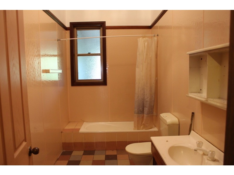 93 Berry Street, Nowra NSW 2541