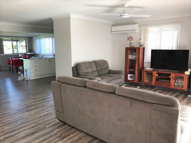 76 CAMMARAY DRIVE, St Georges Basin NSW 2540