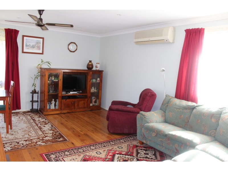 4 Filter Road, West Nowra NSW 2541