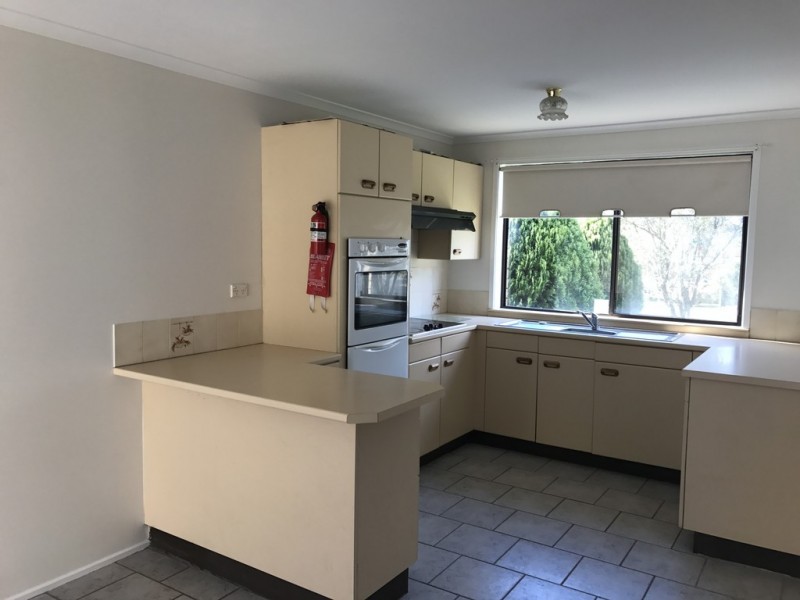 1 Sheeran Street, Old Erowal Bay NSW 2540