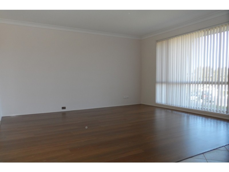 38 Lydon Crescent, West Nowra NSW 2541