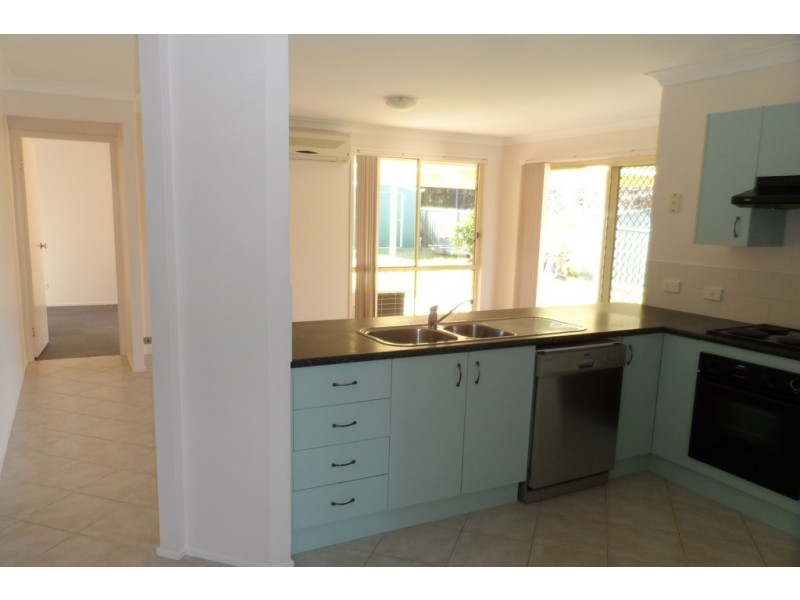 38 Lydon Crescent, West Nowra NSW 2541