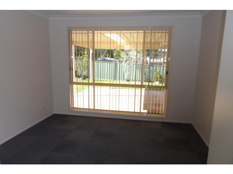 38 Lydon Crescent, West Nowra NSW 2541