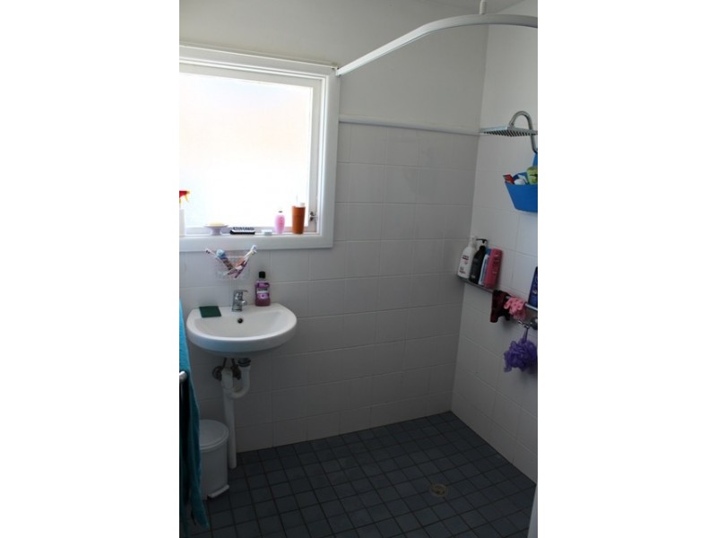 61 Birriley Street, Bomaderry NSW 2541