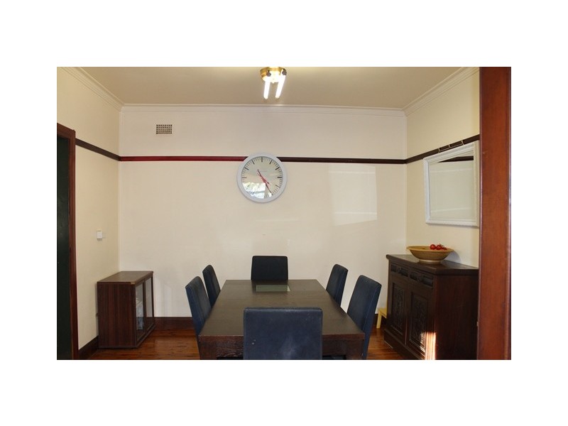 25 Worrigee Street, Nowra NSW 2541