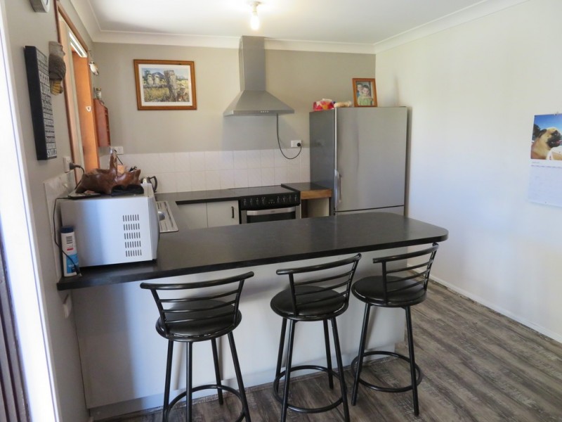 7 Glenair Avenue, West Nowra NSW 2541