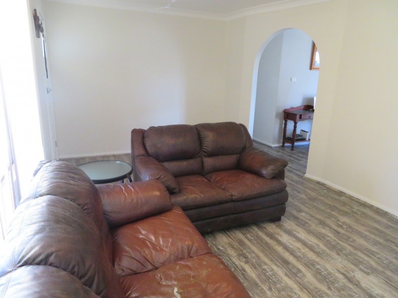 7 Glenair Avenue, West Nowra NSW 2541