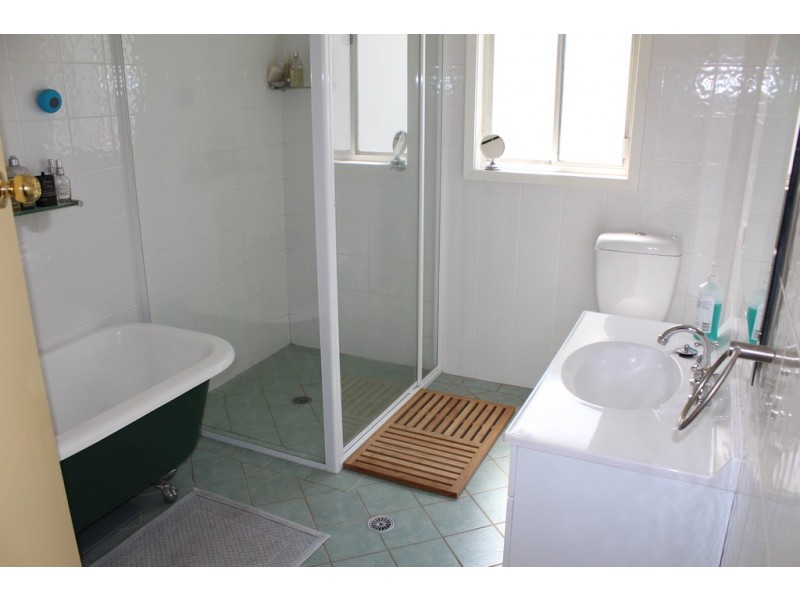 39 Eastbourne Avenue, Culburra Beach NSW 2540