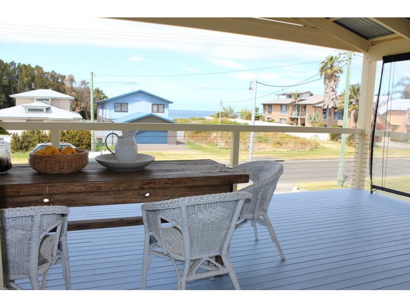 39 Eastbourne Avenue, Culburra Beach NSW 2540