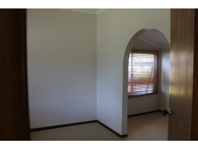 42 Douglas Street, Nowra NSW 2541