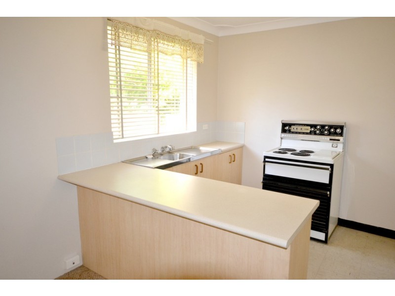 2/8 Pioneer Place, Nowra NSW 2541