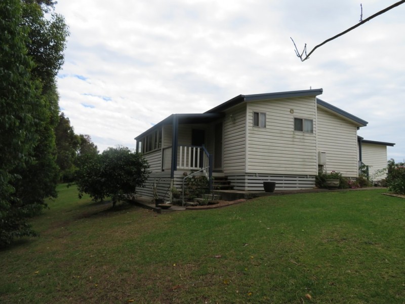 166 Kingfisher Street, Shoalhaven Heads NSW 2535