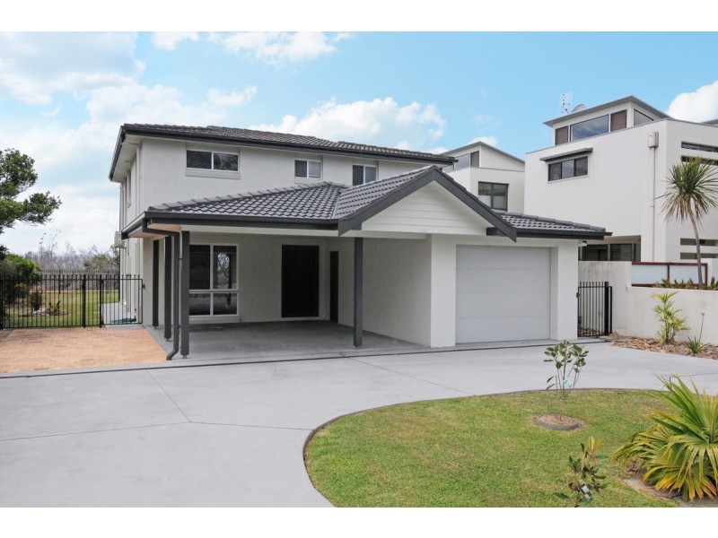 100 ELIZABETH DRIVE, Vincentia NSW 2540