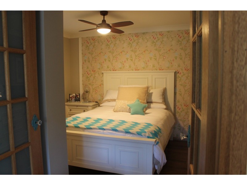 10 Cammaray Drive, St Georges Basin NSW 2540