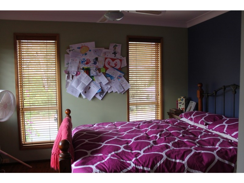 10 Cammaray Drive, St Georges Basin NSW 2540