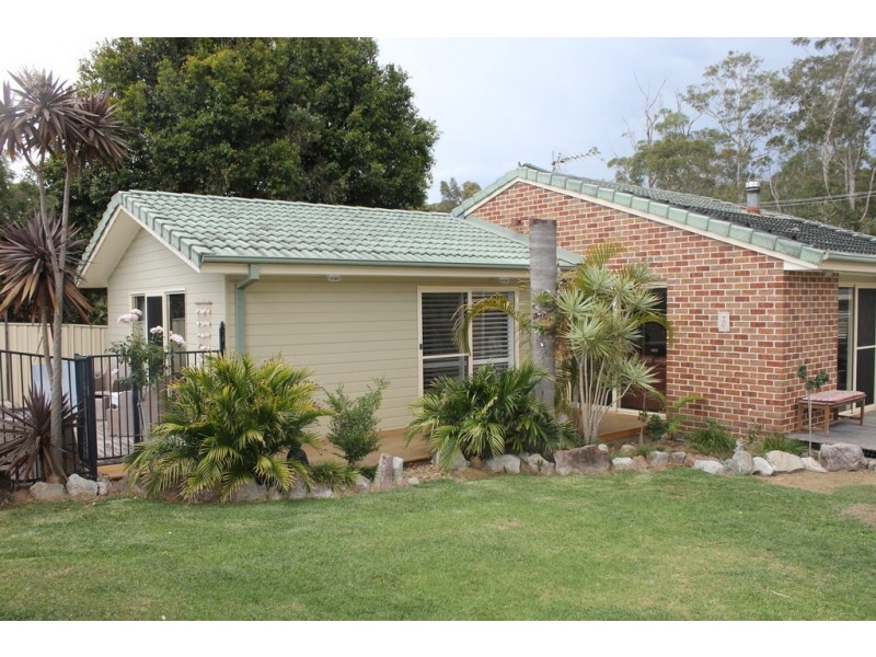 10 Cammaray Drive, St Georges Basin NSW 2540