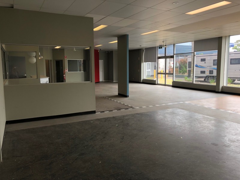 313B Princes Highway, Bomaderry NSW 2541