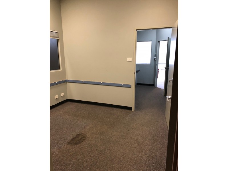 313B Princes Highway, Bomaderry NSW 2541