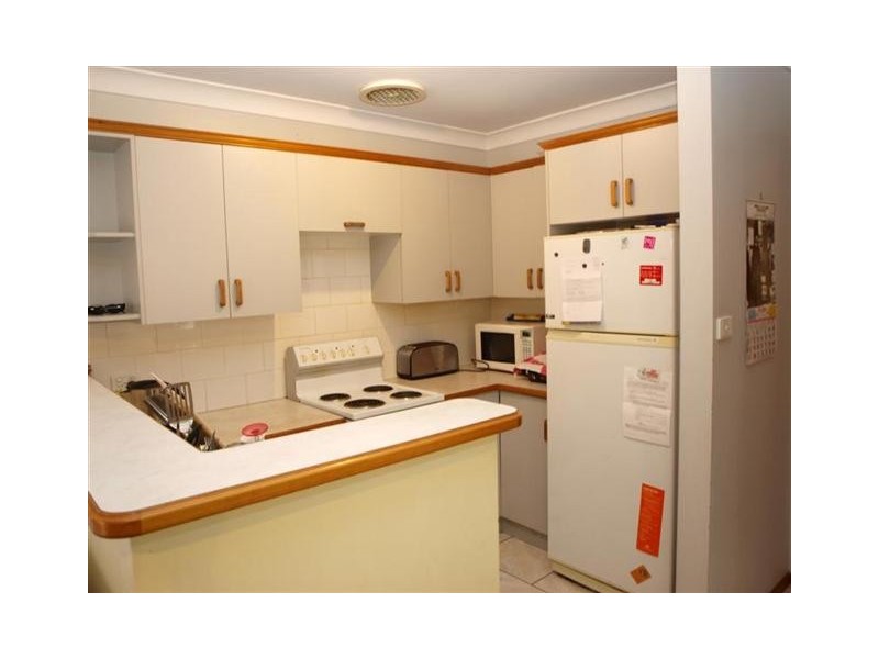 2/141 Plunkett Street, Nowra NSW 2541