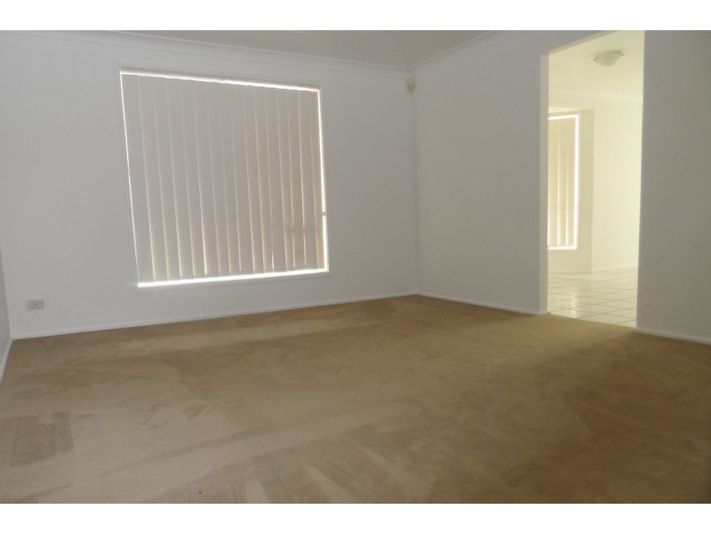 8 Whitewood Street, Worrigee NSW 2540