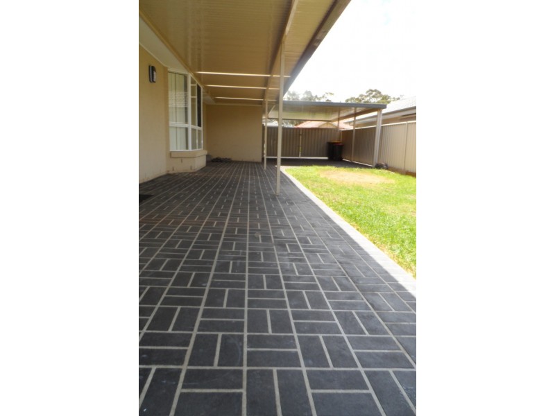 8 Whitewood Street, Worrigee NSW 2540