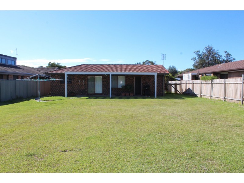 8 Glenholme Way, Culburra Beach NSW 2540