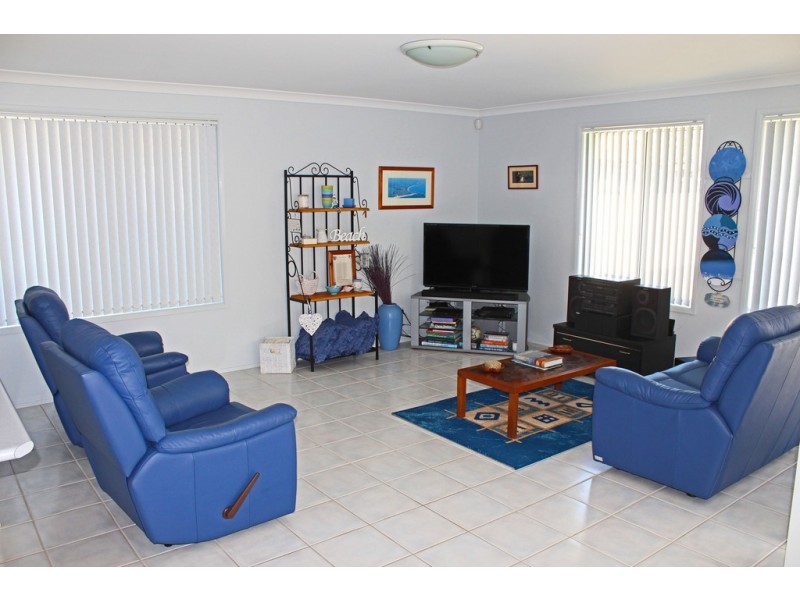 43 Eastbourne Avenue, Culburra Beach NSW 2540