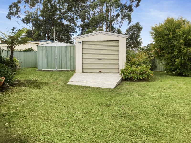 6 TURVEY CRESCENT, St Georges Basin NSW 2540