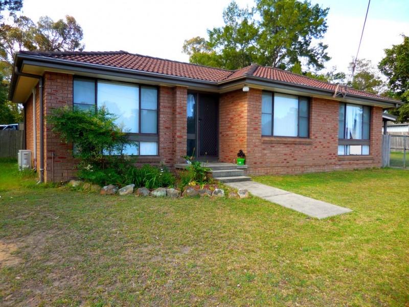 2 Balmaringa Avenue, North Nowra NSW 2541